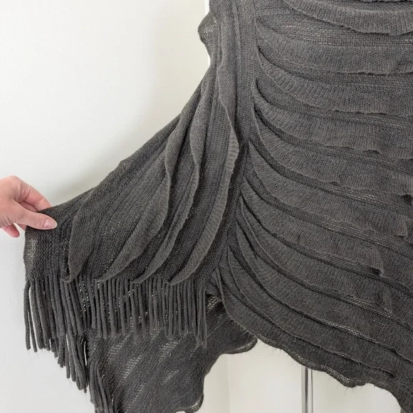 Knit Poncho Asymmetrical Pleated Hand Made Charcoal Grey Fringe Long - Picture 2 of 10